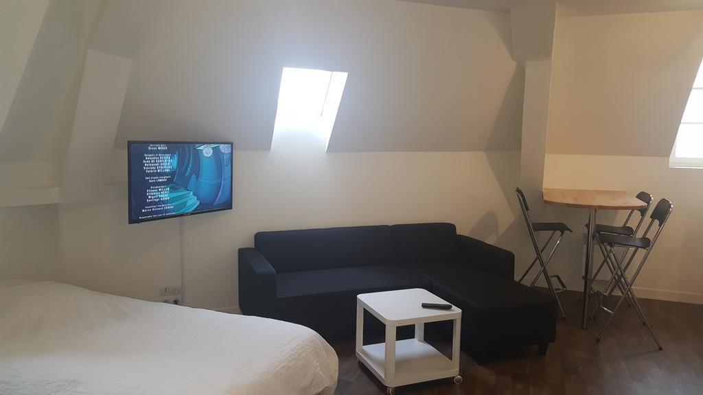 Au Pigeon Blanc Hotel Andouillé Kültér fotó