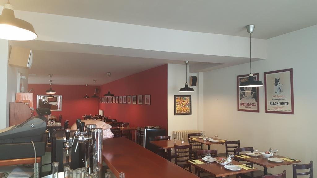 Au Pigeon Blanc Hotel Andouillé Kültér fotó